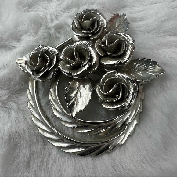 Coro Jewelry - Coro Silver Tone Roses and Leaves Brooch